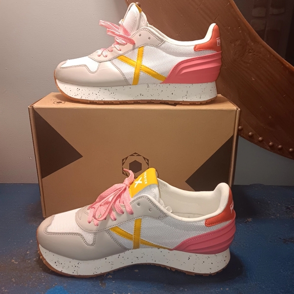 Munich sneakers - Picture 3 of 5